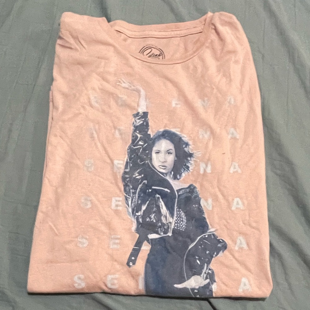 SELENA Graphic T-Shirt with Iconic Print